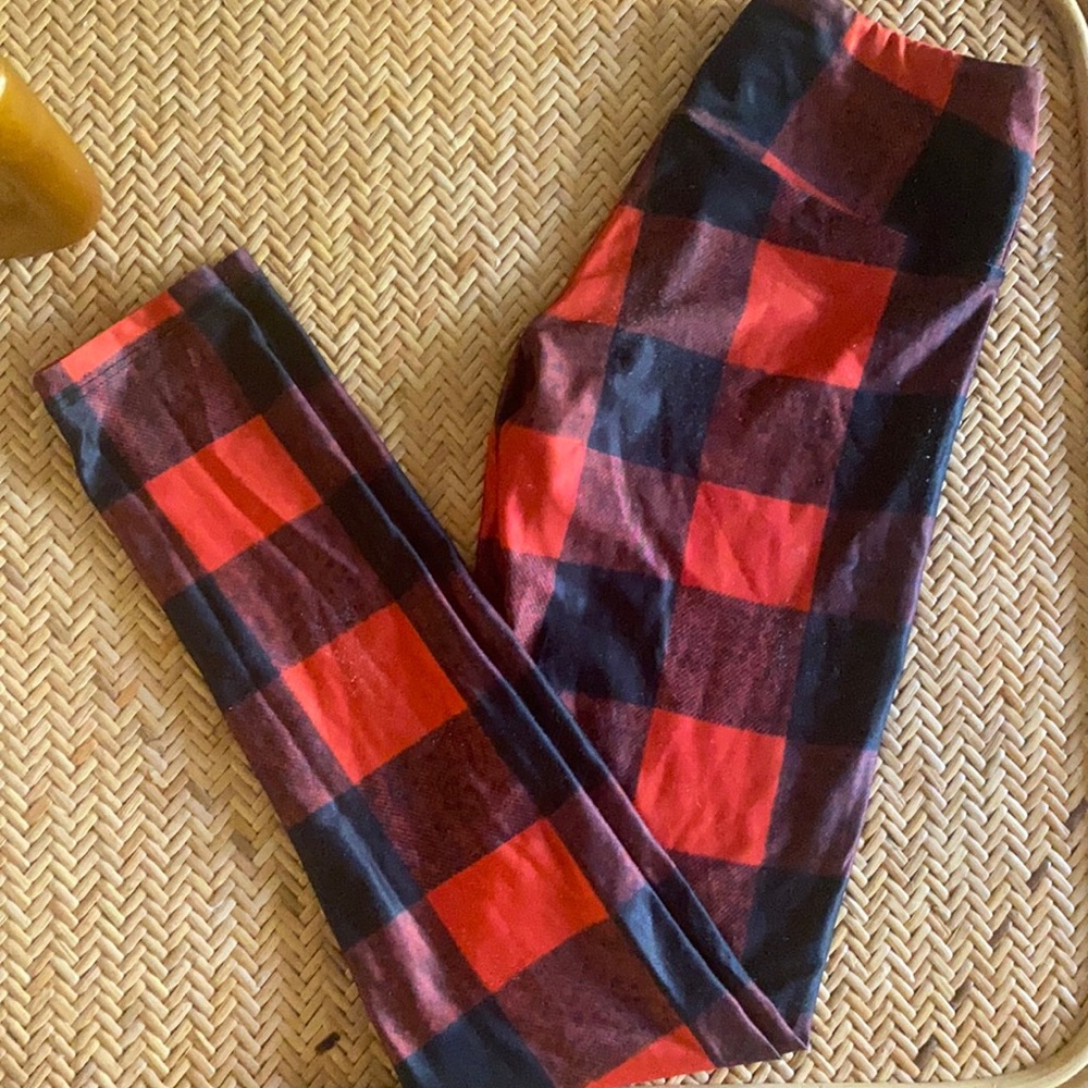 Gold sheep checkered leggings. Full length